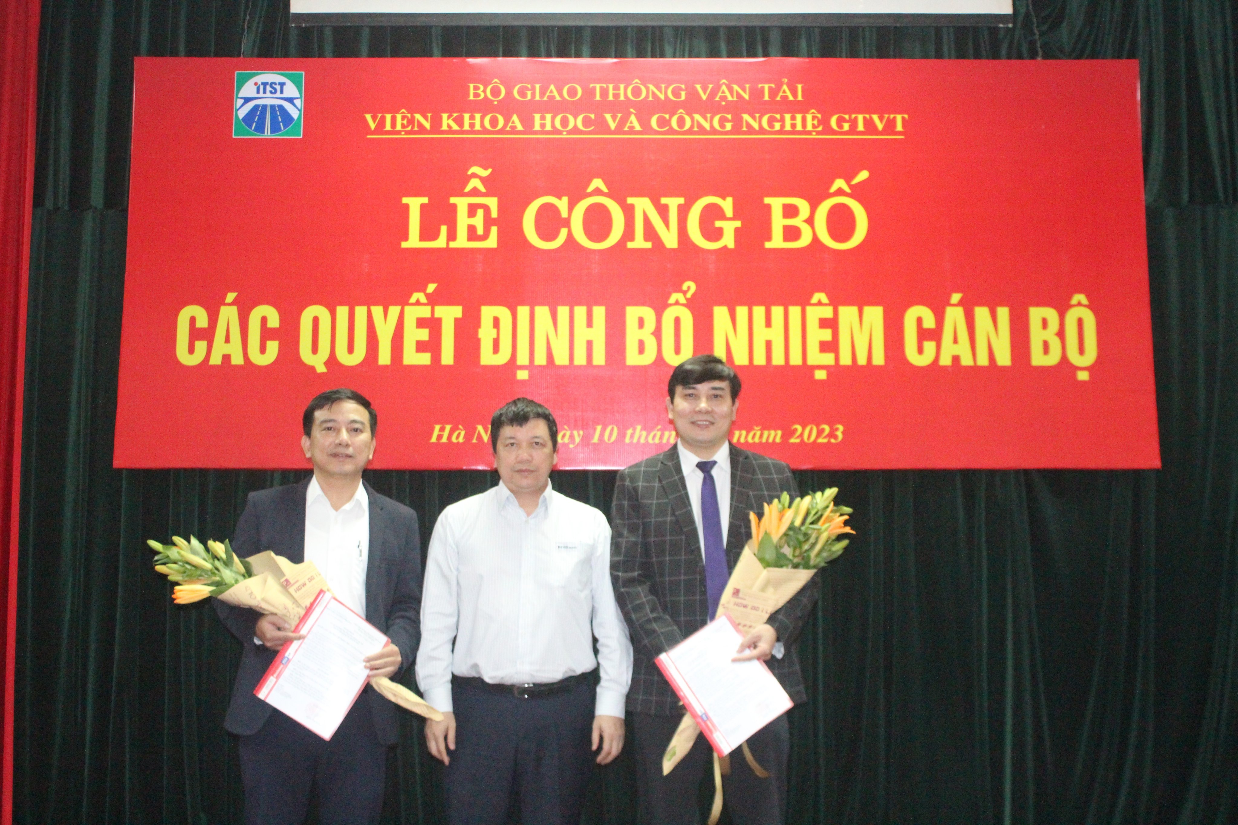 Lễ công bố các quyết định bổ nhiệm cán bộ của  Viện Khoa học và Công nghệ GTVT